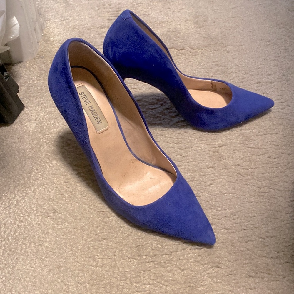 Royal Blue suede pumps
